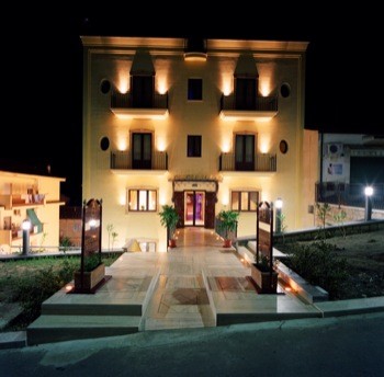 Albergo 4 stelle in Castelbuono - Albergo Ypsigro Palace 