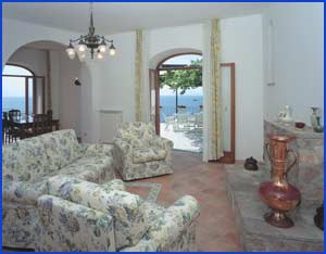Apartamenti-ville in affitto<br> 4 stelle in Massa Lubrense - Apartamenti-ville in affitto<br> Area Vacanze - Villa Belmare 